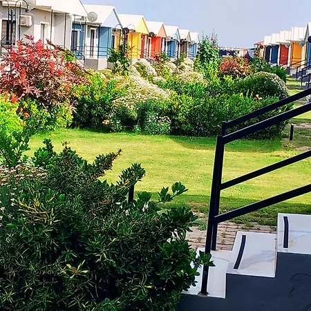 Happy Life Apart-hotel Ürkmez